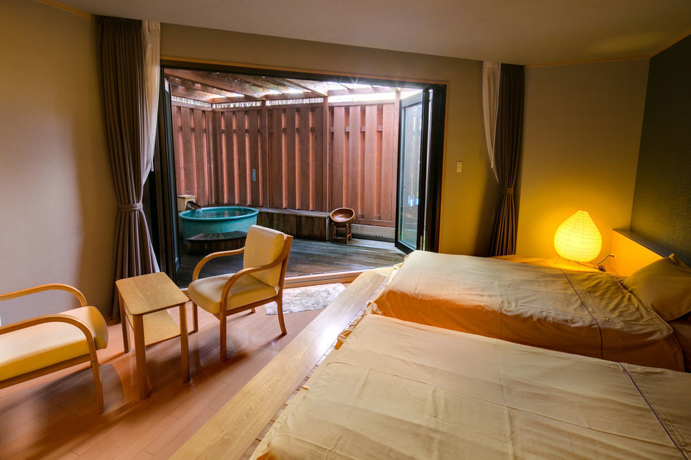 Hotel Shiroyama Yugawara Buitenkant foto
